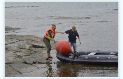 Marcus and Risto with the buoy2